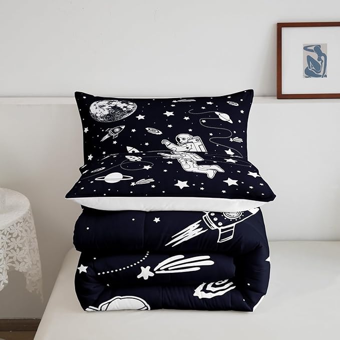 Feelyou Solar System Comforter Set Twin Size Outer Space Comforter for Kids Teens Adults Universe Planets Bedding Set Cute Astronaut Blue White Duvet Set Room Decor 2Pcs with 1 Pillow Case