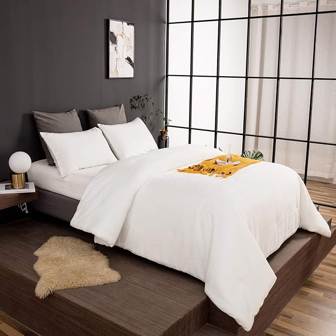 Wellboo White Velvet Comforter Sets Twin Boys Girls Solid White Fluffy Bedding Comforters Plain White Flannel Plush Quilts Women Men All White Winter Blanket Aesthetic Micromink Sherpa Bedding Durable
