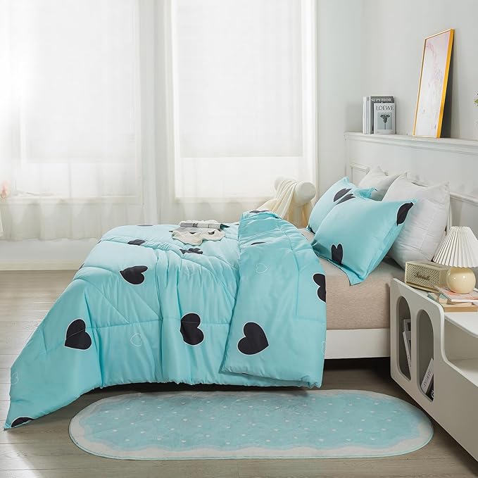 Love Pattern Girls Comforter Set Queen Size, Sky Blue Cute Love Heart Print Comforter Bedding Set for All Seasons, Geometric Soft Microfiber 3 Pieces Comforter Set with Pillowcases