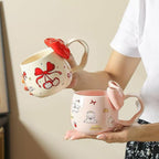 DTIUYIOP-Kawaii Red Bow Cherry Cat Ceramic Coffee Mug with 3D Red Bow and Bow Spoon, Large Curved Handle Cute Kitty Tea Cup, Coquette Aesthetic Gift for Women Girls Birthday Valentine’s Day Christmas