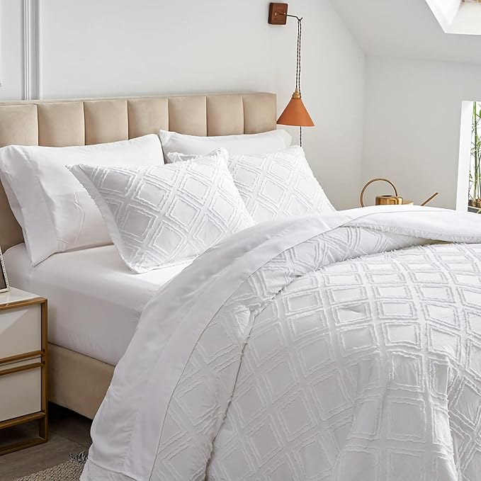 7 Pieces Tufted Bed in a Bag Queen Comforter Set with Sheets White, Soft and Embroidery Shabby Chic Boho Bohemian, Luxury Solid Color with Diamond Pattern, Jacquard Tufts Bedding Set for All Season
