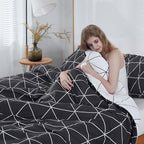 Black & White Comforter Bed in a Bag King for Kids Adults, 3Pcs Reversible Geometric Bedding Set with 2 Pillow Shams for All Seasons (King,104x90inches)