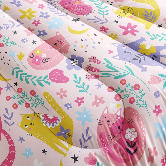 Floral Cat Comforter King Size,Pink Cat Comforter Set for Kids Teens Girls,3Pcs Bedding Set Printed Comforter with 2 Pillowcases,Down Alternative,Soft and Lightweight(Pink，King Size)
