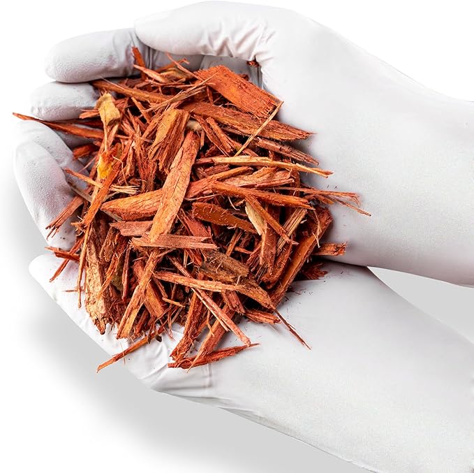 Gardenera Red Mulch - Retain Moisture and Promote Healthy Root Growth in Your Landscape - 4 QUARTS