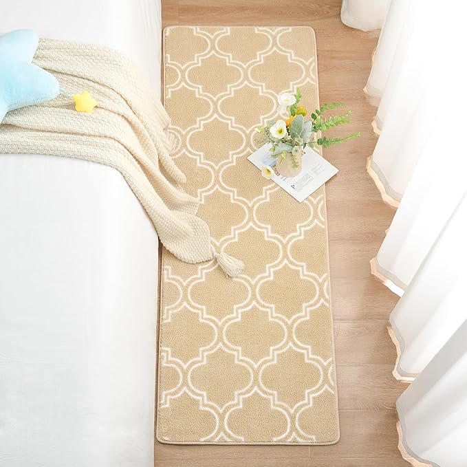 Chicrug Shag Geometric 2x6 Runner Rug for Bedroom, Modern Memory Foam Indoor Hallway Runner Carpet, Fluffy Rug for Living Room Bedside Room Decor for Family, Beige/White