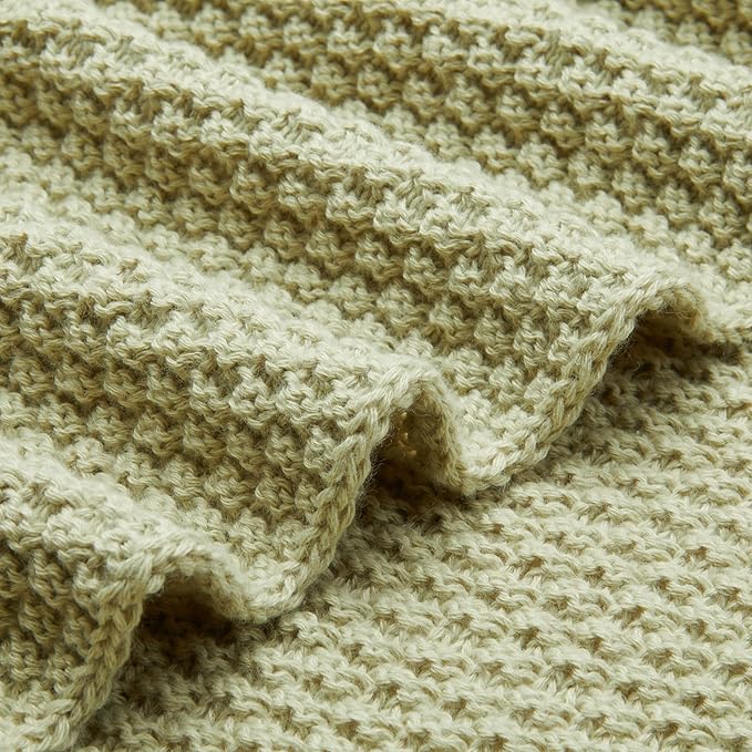 Amazon Basics Chunky Cable Knit Throw Blanket for Couch, Sofa, Bed, Lightweight Soft Cozy, Sage Green, 50"x 60"