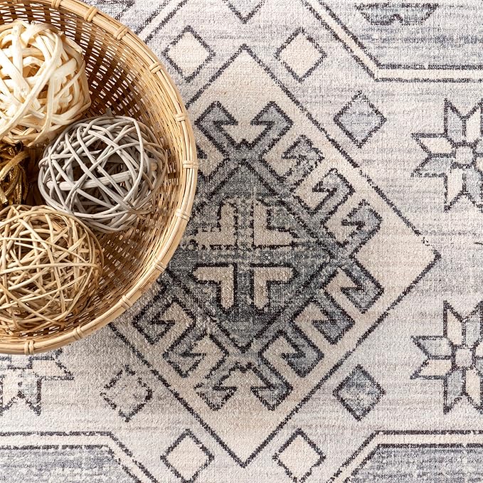 nuLOOM 4x6 Machine Washable Rain Haven Vintage Medallion Area Rug, Grey, Traditional Faded Design, Non-Slip Backing, Stain Resistant, For Bedroom, Dining Room, Living Room, Kitchen